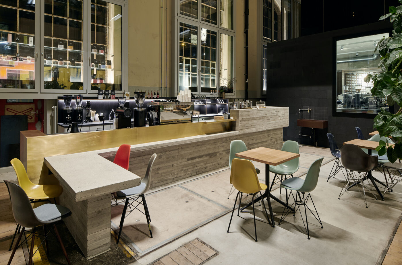 ViCAFE_Detail_Bar.jpg