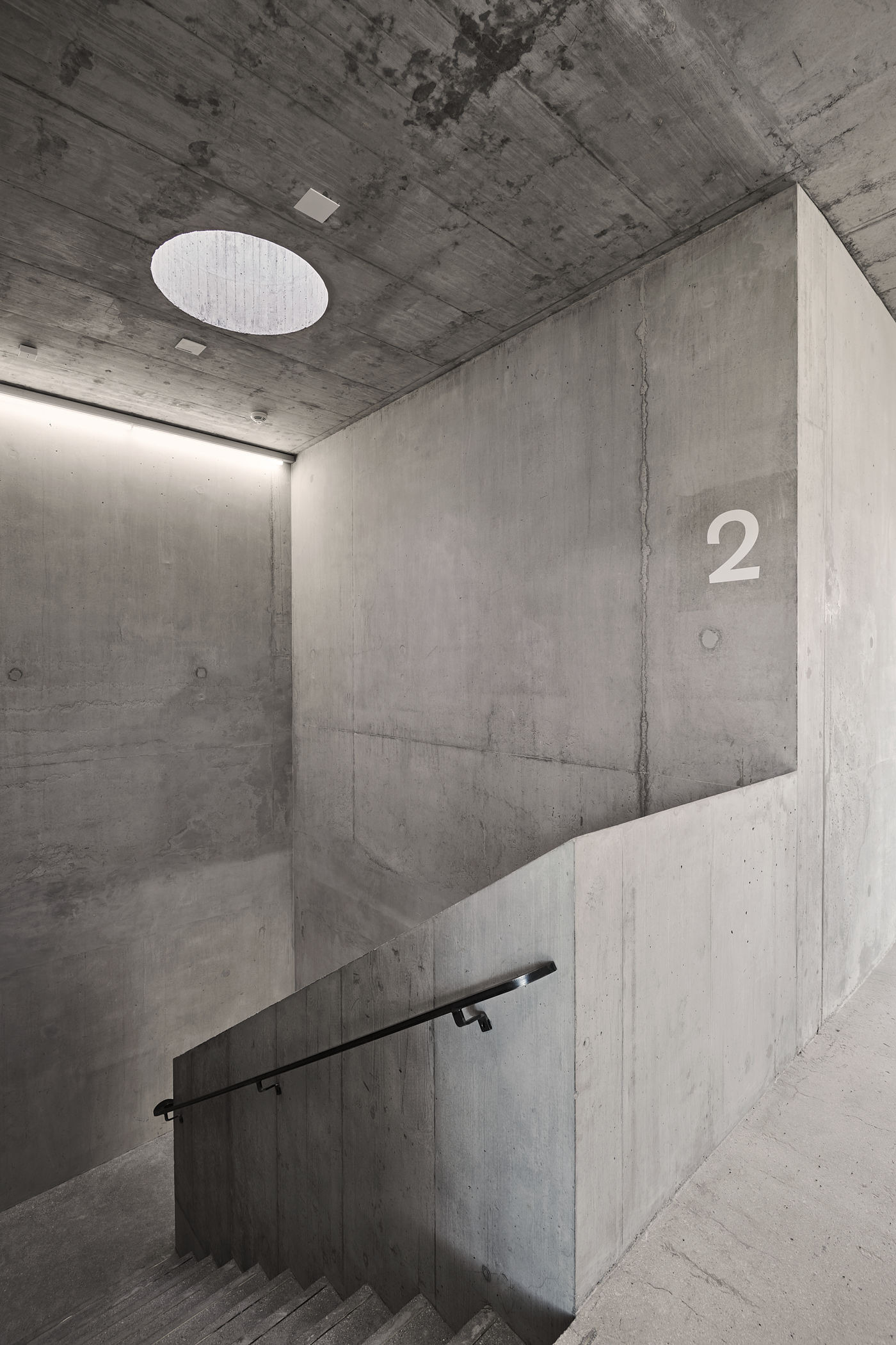 Lausanne_Treppenhaus_HolgerJacobs.jpg